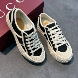 Женские текстильные кеды Gucci черные с резиновым носком 2025