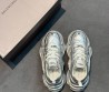 Женские кожаные кроссовки Balenciaga серебристые 2025