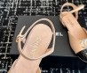 Женские кожаные босоножки Chanel Goatskin Grosgrain бежевые с черным лакированным носом 2025