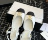Женские кожаные босоножки Chanel Goatskin Grosgrain белые с черным текстильным носом 2025