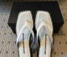 Женские кожаные шлепанцы Alexander Wang белые 2025