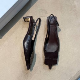 Женские кожаные туфли Jacquemus темно-коричневые 2025