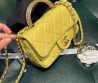 Женская кожаная сумка Chanel желтая 18х12х5 см 2025