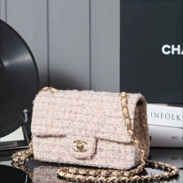 Женская текстильная сумка Chanel бледно-розовая 20 см 2025