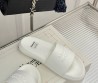 Мужские резиновые шлепанцы Alexander McQueen белые 2025