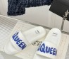 Мужские резиновые шлепанцы Alexander McQueen белые с синей надписью 2025