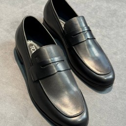 Мужские кожаные лоферы Tod's черные 2025