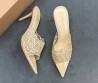 Женские текстильные мюли Gianvito Rossi бежевые с острым носком каблук 8,5 см 2025