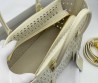 Женская кожаная сумка Alaia бежевая с перфорацией 20х13,5х10 2025
