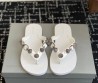 Женские резиновые шлепанцы Balenciaga белые с металлическими украшениями 2025