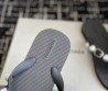 Женские резиновые шлепанцы Balenciaga черные с металлическими украшениями 2025