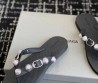 Женские резиновые шлепанцы Balenciaga черные с металлическими украшениями 2025