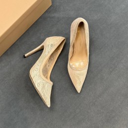 Женские текстильные туфли Gianvito Rossi бежевые каблук 8,5 см 2025