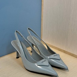 Женские кожаные туфли Prada голубые каблук 8 см 2025
