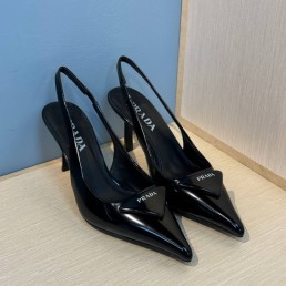 Женские кожаные туфли Prada черные каблук 8 см 2025