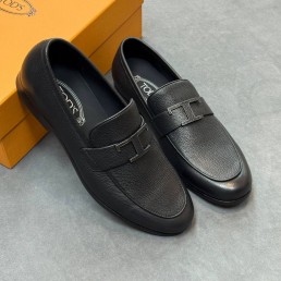 Мужские кожаные лоферы Tod's черные с пряжкой 2025