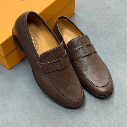 Мужские кожаные лоферы Tod's коричневые с пряжкой 2025