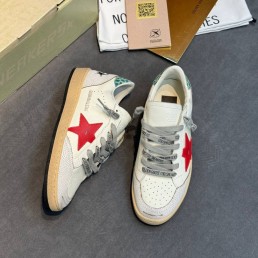 Женские кожаные кроссовки Golden Goose Ball Star белые с красной звездой 2025