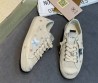 Женские замшевые кроссовки Golden Goose Ball Star бежевые с серебряной звездой 2025