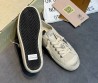 Женские замшевые кроссовки Golden Goose Ball Star бежевые с серебряной звездой 2025