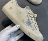 Женские замшевые кроссовки Golden Goose Ball Star бежевые с серебряной звездой 2025