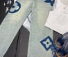 Женские джинсы Louis Vuitton голубые с синими монограммами 2025
