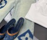 Женские джинсы Louis Vuitton голубые с синими монограммами 2025