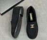 Женские замшевые лоферы Chanel черные с мехом 2025