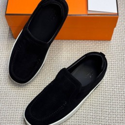 Мужские замшевые слипоны Hermes Lucky черные 2025