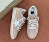 Женские замшевые кроссовки Golden Goose Ball Star бежевые со стразами 2025