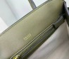Женская кожаная сумка Prada 33х25х16 темно-зеленая 2025