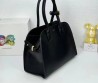 Женская кожаная сумка Prada 33х25х16 черная 2025