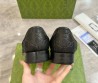 Мужские кожаные лоферы Gucci черные с логотипами 2025