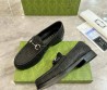 Мужские кожаные лоферы Gucci черные с логотипами 2025