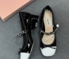 Женские лакированные туфли Miu Miu черные с белым носом каблук 3,5 см 2025