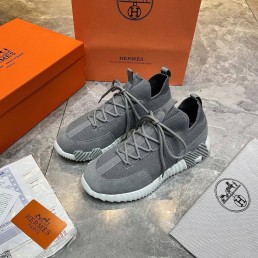 Мужские текстильные кроссовки Hermes серые с замшевыми элементами 2025