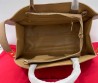 Женская кожаная сумка Salvatore Ferragamo бежевая 38х24 2025