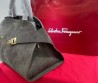 Женская замшевая сумка Salvatore Ferragamo серая 38х24 2025