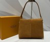 Женская замшевая сумка Tod's коричневая 24х17х9 2025