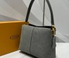 Женская замшевая сумка Tod's серая 24х17х9 2025