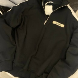 Женская толстовка Jacquemus черная с молнией 2025