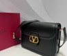 Женская кожаная сумка Valentino черная 24х18х7 2025