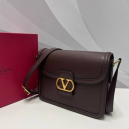 Женская кожаная сумка Valentino коричневая 24х18х7 2025