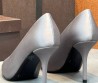 Женские атласные туфли Alaia серые с объемным сердцем на мыске каблук 9 см 2025