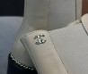 Женские кожаные ботинки Chanel бежевые с черным носом каблук 8 см 2025