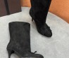 Женские замшевые ботильоны Alaia черные с бантиком каблук 9 см 2025