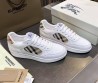 Мужские кожаные кроссовки Burberry белые с бежевыми текстильными вставками 2025