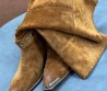 Женские замшевые сапоги казаки Celine коричневые с ремешком каблук 5 см 2025