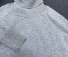 Женский кашемировый джемпер Saint Laurent серый с брошью 2025
