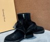 Женские замшевые ботинки Gianvito Rossi черные на меху 2025